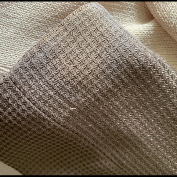 Authentic Giorgio Armani Beige 100% Silk Pant Suit - Picture 8 of 9